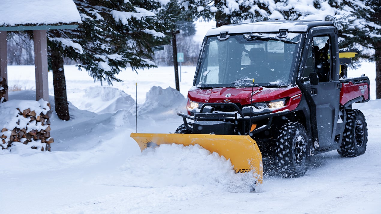 TRAILBLAZER™ Heavy-Duty Straight Blade & V-Plow | FISHER®