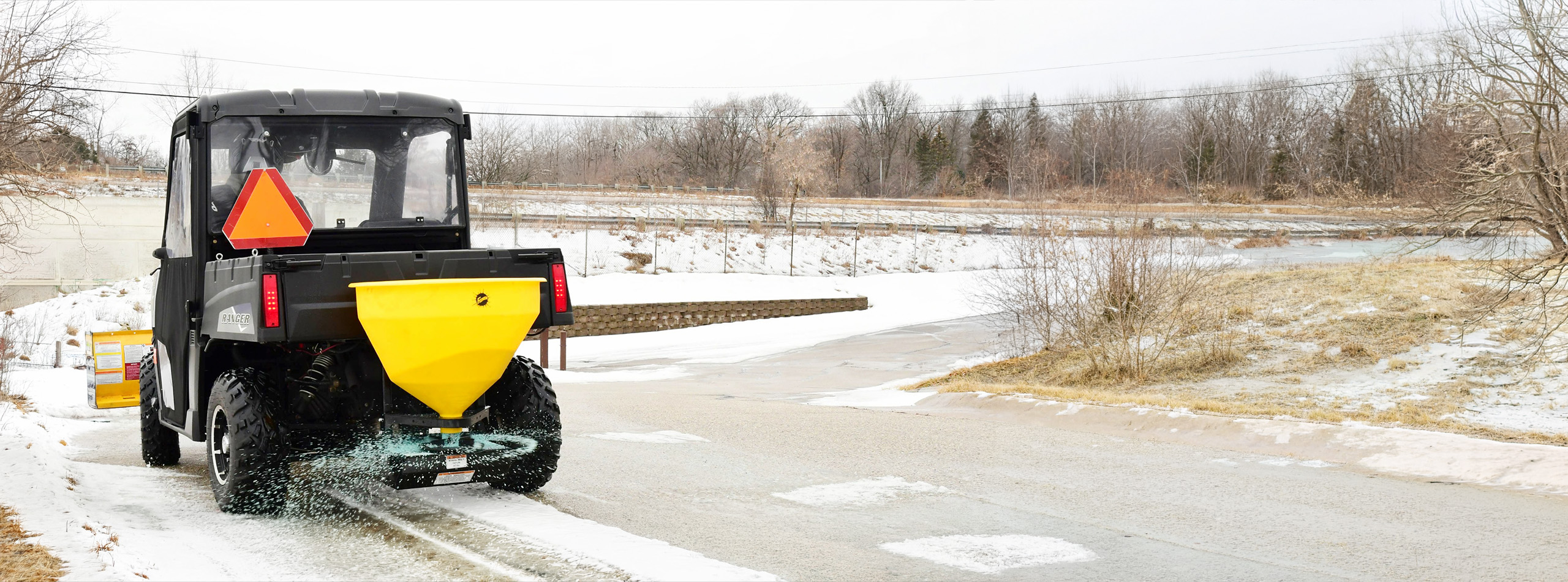 quick-caster 300 and 300g tailgate spreader