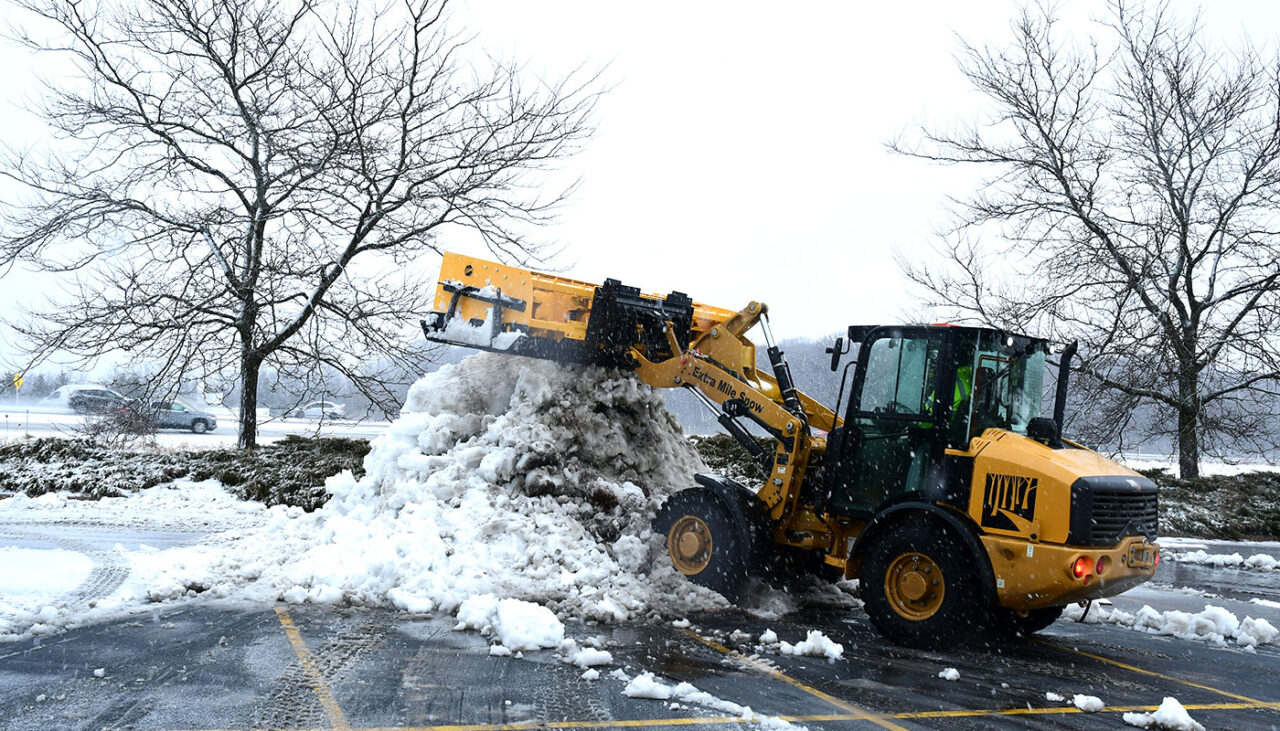 storm boxx trace pusher loader snow pile